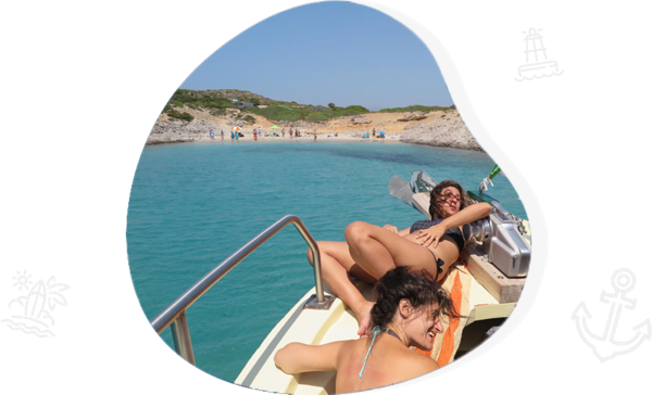 Boat cruise in Antiparos
